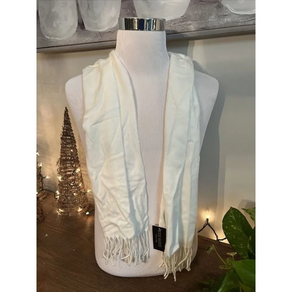 NWT Steve Madden Mid Weight Cozy Muffler Scarf with Fringe Ivory‎ Off-White